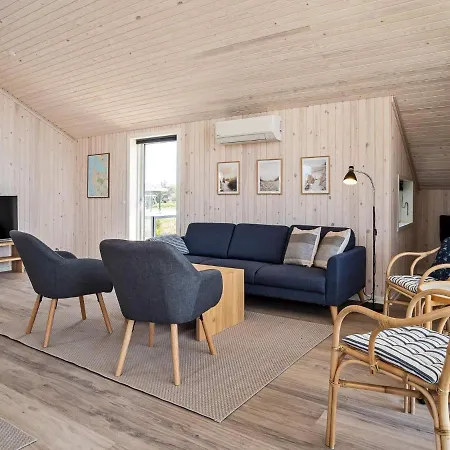 8 Person In Harboore-by Traum Harboør