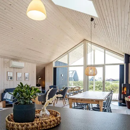 8 Person In Harboore-by Traum *