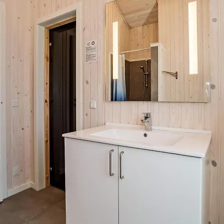 8 Person In Harboore-by Traum *